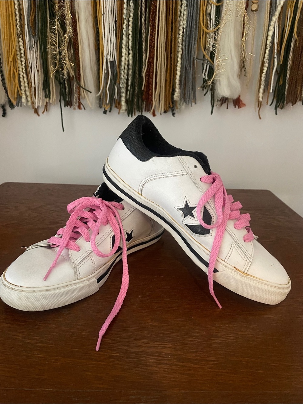 White Low-Top Sneakers with Pink Laces converse size 6